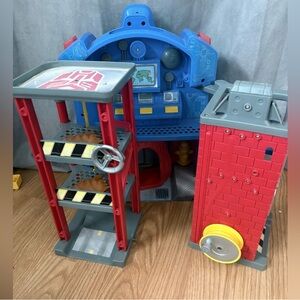 Transformers Rescue Heroes Bots Optimus Prime Fire Station Hasbro